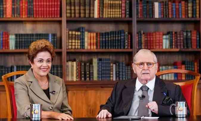 Apresentador J Soares entrevistou presidente Dilma por aproximadamente 70 minutos no Palcio do Planalto(foto: Reproduo/Twitter)