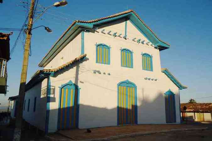 A Igreja Matriz de Santo Antnio, em Itacambira, foi entregue restaurada  populao(foto: Divulgao/Governo de Minas)