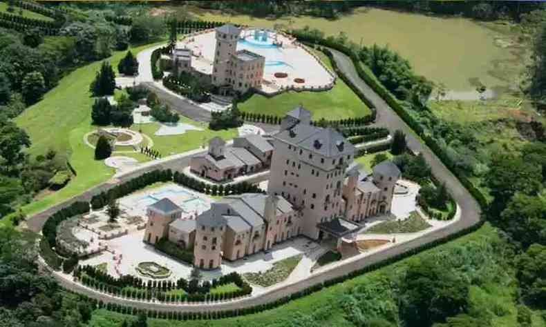 Vista aérea do Castelo Monalisa