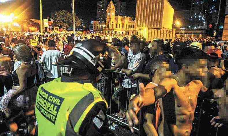 Praa da Estao, onde foi montado um dos palcos fixos, concentrou ocorrncias graves. Robson Soares foi morto na Praa Sete (foto: Leandro Couri/EM/D.A press)