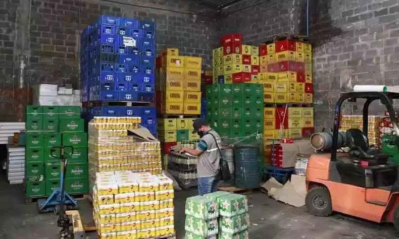 As vendas só poderão acontecer pelo balcão até as 22h(foto: Reprodução/Procon Uberlândia) Distribuidora