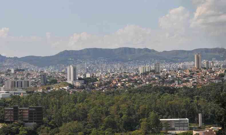 Foto de Belo Horizonte onde, ao fundo, est a Serra do Curral