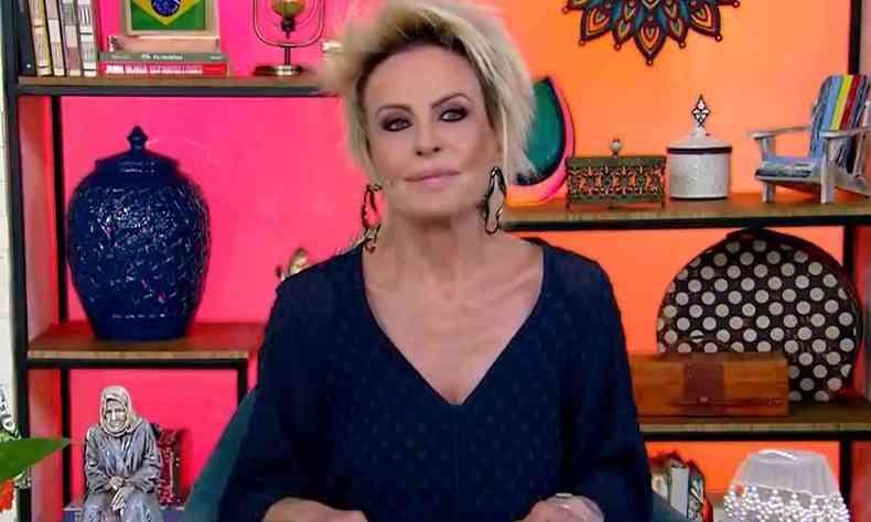 Ana Maria Braga apresentando o programa Mais Voc, na Rede Globo