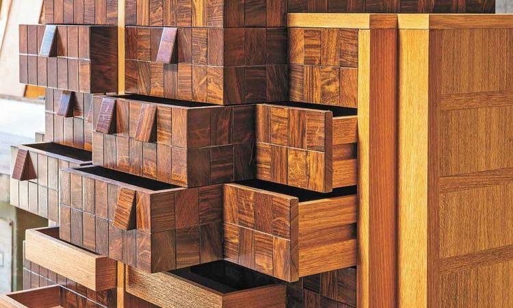  obra da exposi��o (I) m�veis, de  Porf�rio Valladares
