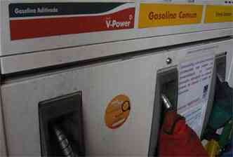 Em um ms, preo da gasolina caiu 0,21%(foto: Beto Magalhaes/EM/D.A Press)