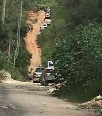 Estrada onde o corpo do militar foi achado(foto: Andrea Silva/Aqui/EM.DA Press)