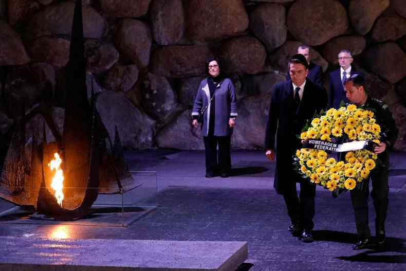 O presidente Jair Bolsonaro durante a visita ao Centro de Memria do Holocausto, em Jerusalm(foto: GALI TIBBON/AFP)