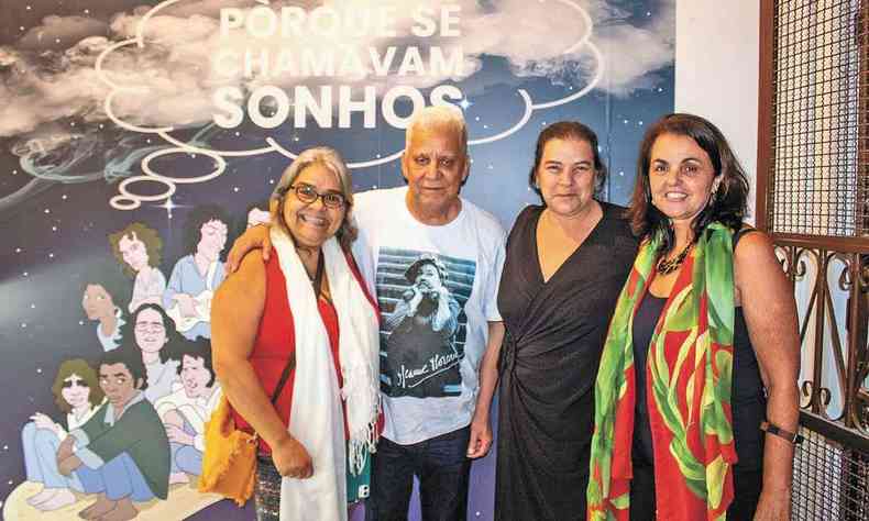 Danusa Carvalho, Mrcio Borges, Cludia Brando e Virgnia Cmara olham para a cmera 