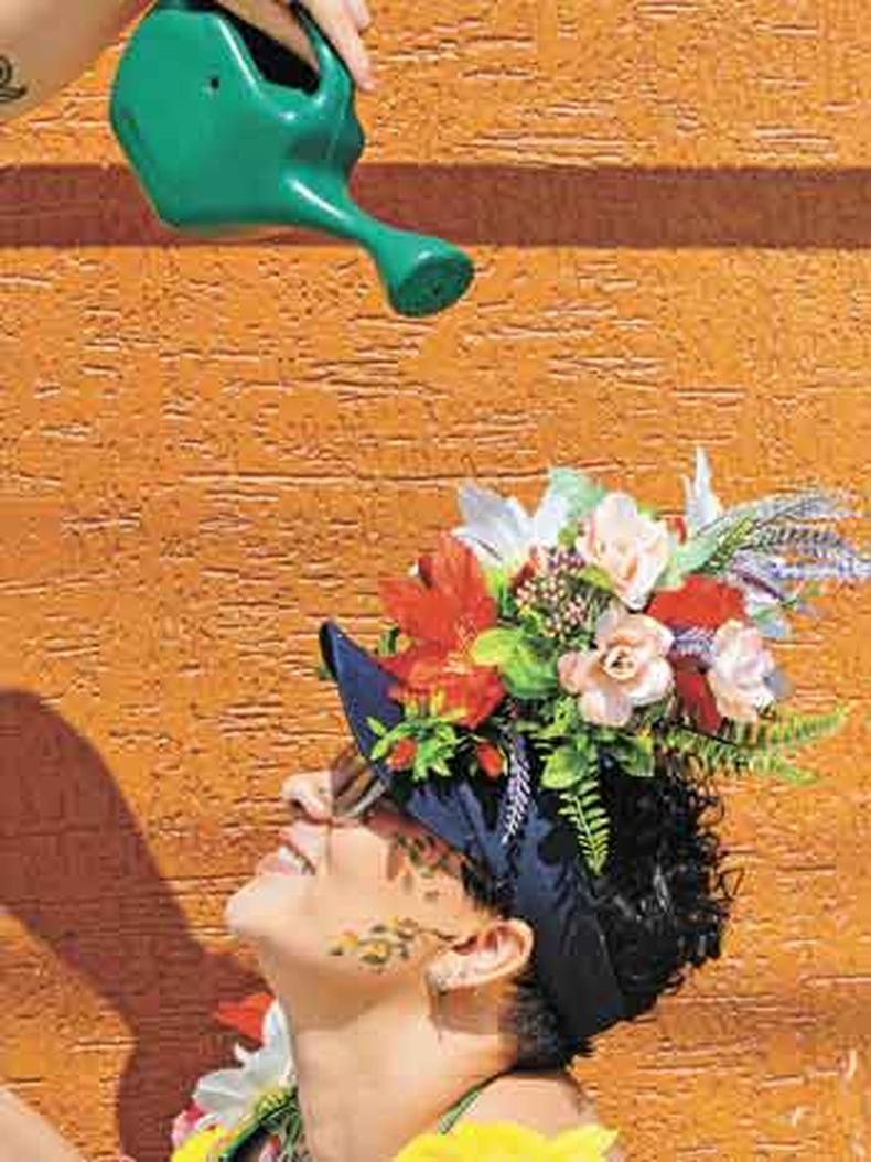 Bom humor e originalidade não faltam pelas ruas da cidade Bom humor no carnaval