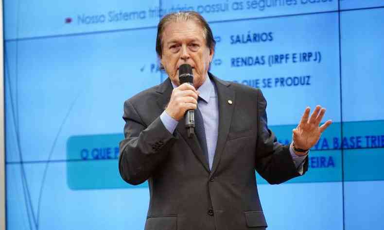 Deputado Federal Luciano Bivar, presidente nacional do PSL(foto: Pablo Valadares/Cmara dos Deputados)