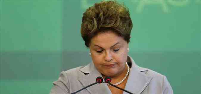 Dilma fez pronunciamento na tarde desta quarta-feira, aps a confirmao da morte de Eduardo Campos (foto: UESLEI MARCELINO)