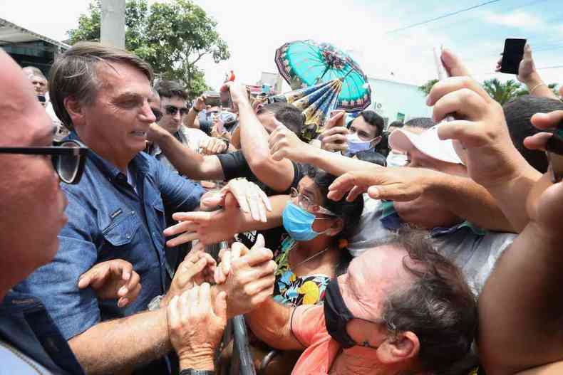 Presidente participa de aglomeraes frequentemente (foto: Marcos Corra/PR)