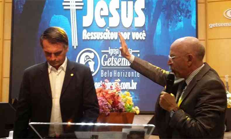Jair Bolsonaro durante culto, nesta terça-feira (29), na Igreja Batista Getsêmani, em Belo Horizonte(foto: Gladystone Rodrigues/EM/D.A Press)