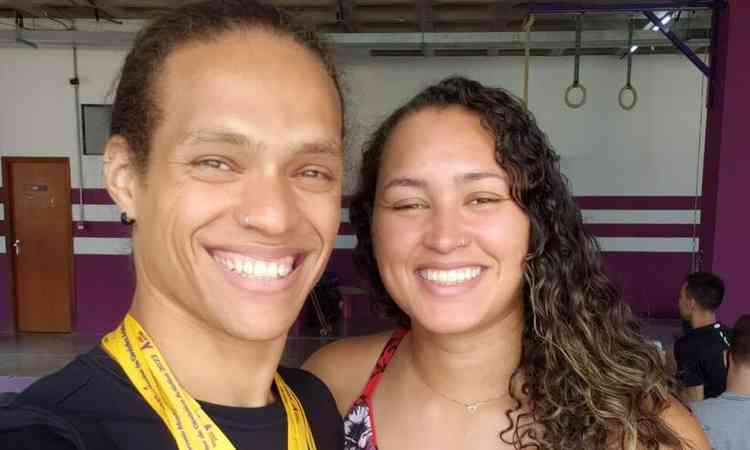 O casal Brbara Fernandes, de 27, e Luan Moreira da Silva, de 31