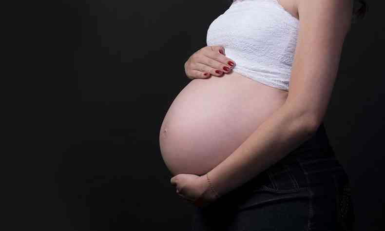 Casal foi autorizado pela 36 Vara Cvel de Belo Horizonte a interromper gravidez de seis meses
