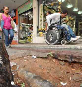 Mobilidade reduzida: dificuldade ampliada em passeios da regio (foto: Marcos Michelin/EM/D.A Press)