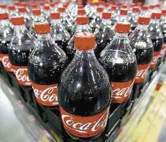 Coca-Cola e sua rival PepsiCo tiveram que alterar a composio do corante caramelo devido a risco de cncer. Mudanas foram anunciadas em maro(foto: George Frey/REUTERS)