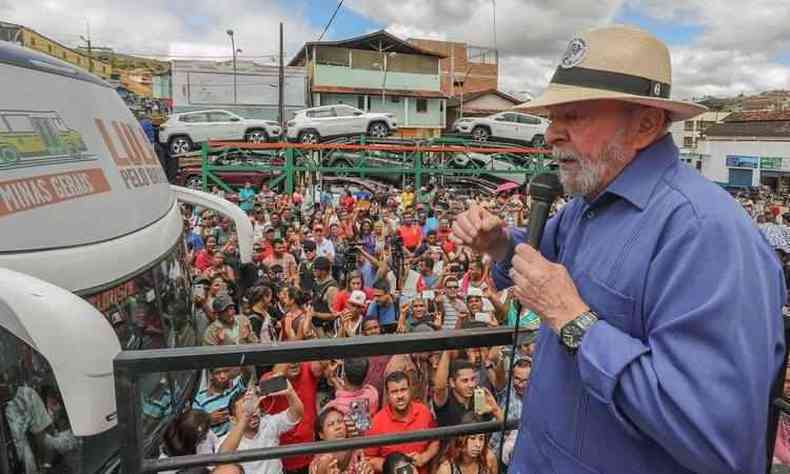 Desde segunda-feira o ex-presidente Lula est percorrendo cidades de Minas Gerais(foto: Divulgao)