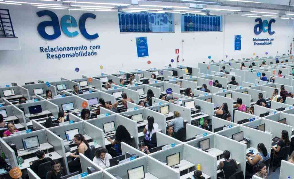 Empresa oferece 1.400 vagas de emprego em Minas