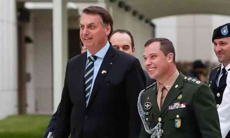 Jair Bolsonaro e Mauro Cid