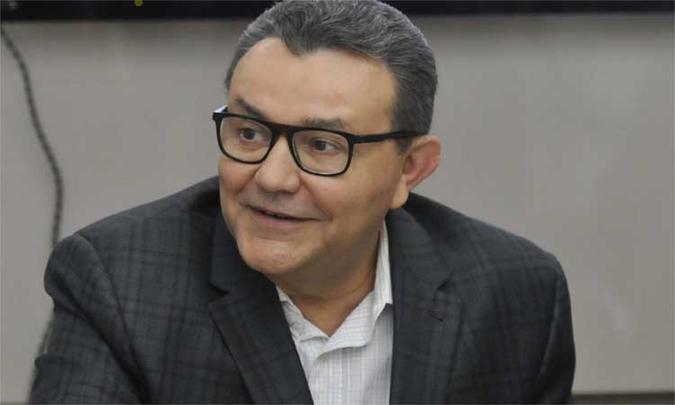 O presidente do PSB, Carlos Siqueira, que recebe até hoje R$ 25 mil, considera o valor O presidente do PSB, Carlos Siqueira, que recebe até hoje R$ 25 mil, considera o valor