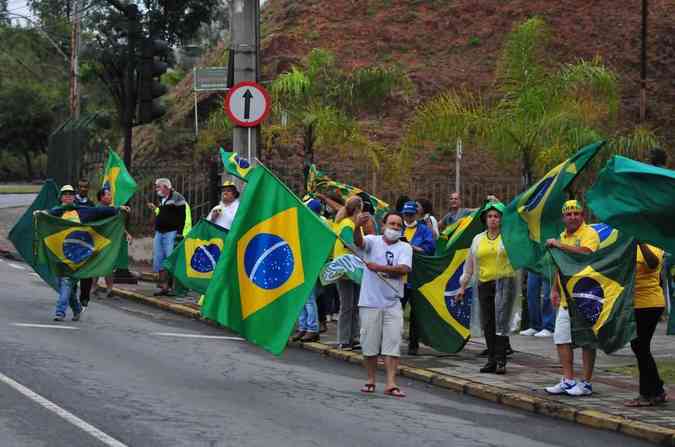 Ato deste domingo a favor de Bolsonaro contou com poucas pessoasTlio Santos/EM/D. A. Press
