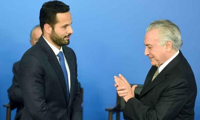 Marcelo Calero e o presidente Michel Temer no dia da posse do ex-ministro da Cultura, em maio (foto: / AFP / EVARISTO SA ) Marcelo Calero e o presidente Michel Temer no dia da posse do ex-ministro da Cultura, em maio (foto: / AFP / EVARISTO SA )