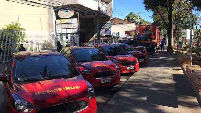 Foram 53 equipes com 170 bombeiros que fizeram as visitas(foto: Corpo de Bombeiros/Divulgao)