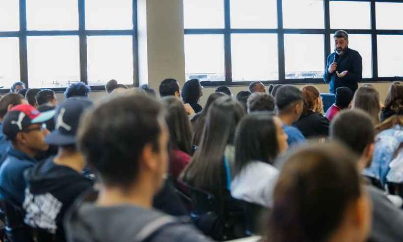 O Exame Nacional do Ensino Médio todo ano mobiliza milhões de alunos(foto: Flickr) O Exame Nacional do Ensino Médio todo ano mobiliza milhões de alunos(foto: Flickr)