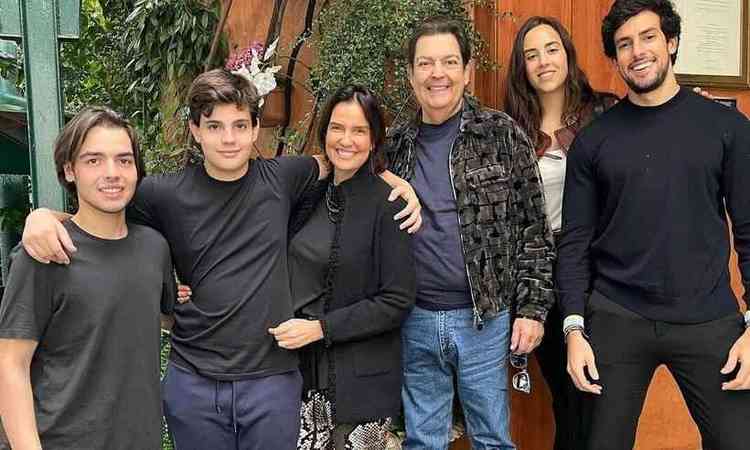 Fausto e a famlia, mulher e filhos