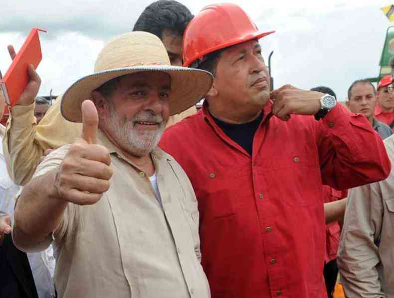 Os presidentes Luiz Incio Lula da Silva e Hugo Chvez, na Venezuela, em 2009: uma parceria polmica(foto: Juan Barreto/AFP)