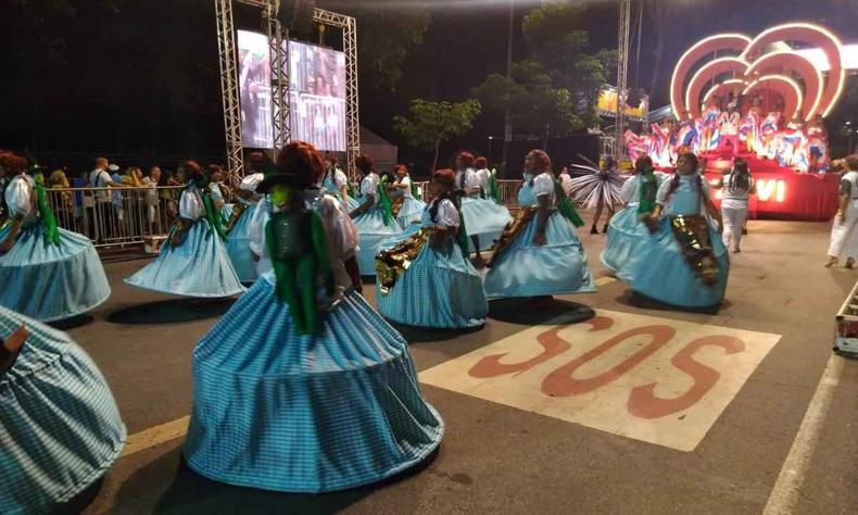 Ala da Escola de Samba Mocidade Independente Bem-Te-Vi na Avenida Afonso Pena