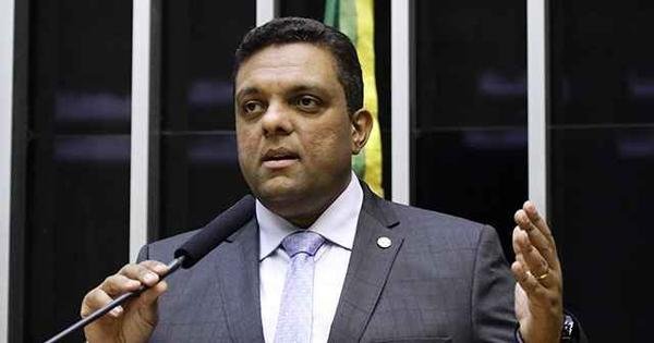 Alvo de operação da PF, deputado bolsonarista avisa STF: 'Não vou recuar' - Politica - Estado de Minas