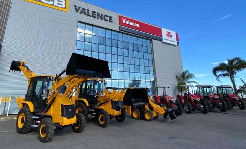 Valence tem oito unidades pelo Brasil