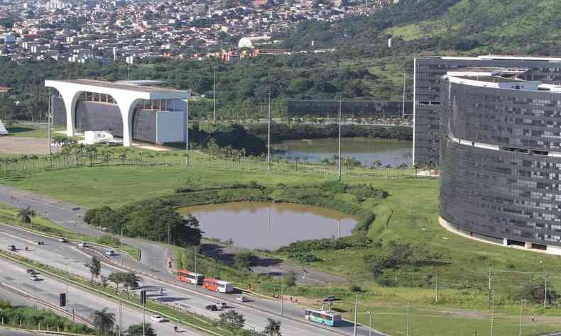 Vista da Cidade Administrativa Presidente Tancredo Neves, sede oficial do governo do Estado de Minas Gerais 