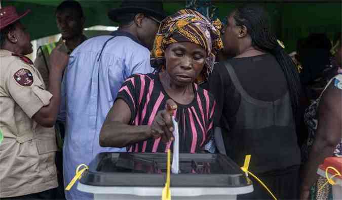 Eleies foram prorrogadas para este domingo, 29, aps srie de ataques a zonas eleitorais(foto: AFP PHOTO/FLORIAN PLAUCHEUR )
