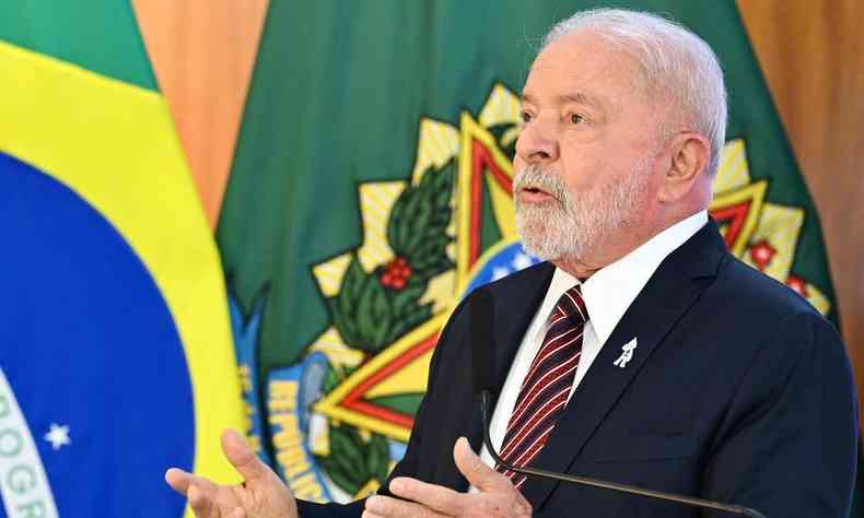 O Ipec tambm registrou que 54% aprovam a forma como Lula governa