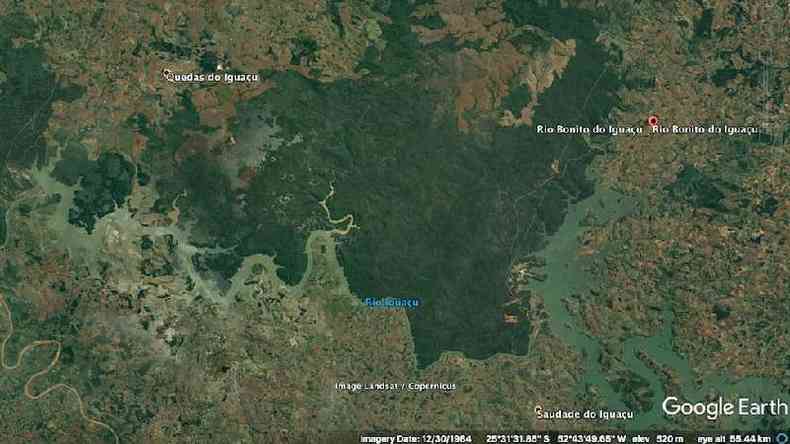 Imagens de satlite mostram a destruio da Mata Atlntica em Rio Bonito do Iguau (PR) entre 1984....(foto: Google Earth)