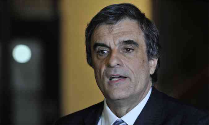 Jos Eduardo Cardozo dever falar tambm sobre nova fase da Operao Lava-Jato(foto: Juarez Rodrigues/EM/D.A Press)