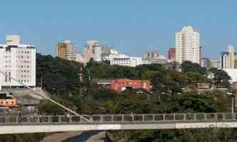 Manh de cu claro em Belo Horizonte. Na foto, regio do Bairro Santa Efignia(foto: Paulo Filgueiras/EM/DA Press)
