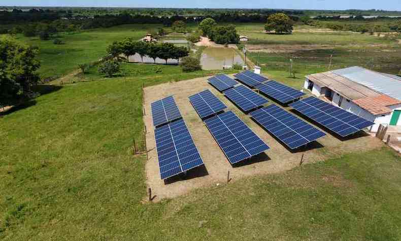 Usina fotovoltaica instalada na Fazenda Vista Alegre, em Manga, de 110 hectares(foto: Divulgao)