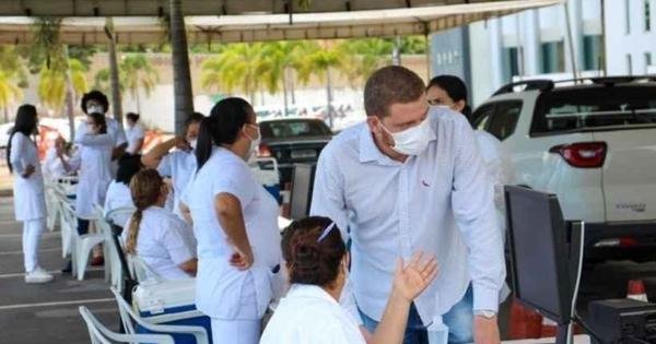Polícia investiga se irmão de vice-prefeita foi privilegiado na vacinação - Vimarsana News