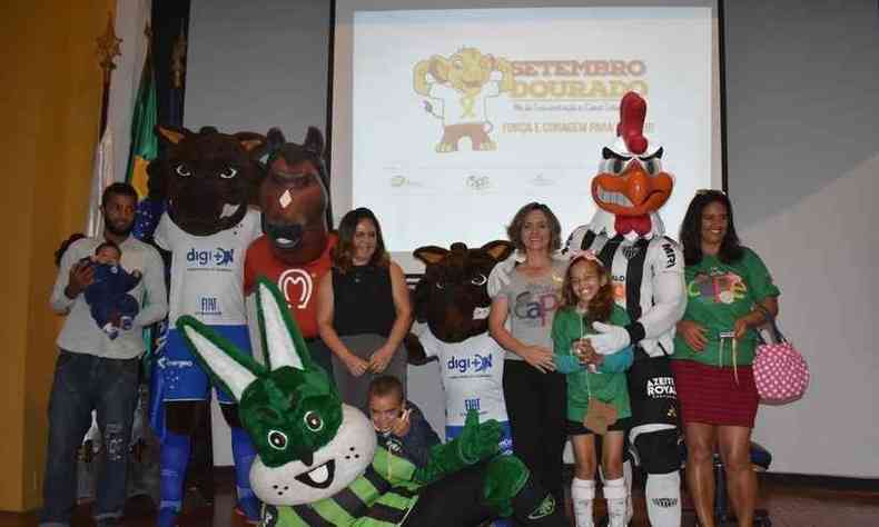 Mascotes dos principais clubes de futebol de Minas Gerais participaram do evento para apoiar a causa (foto: Marcus Coelho (GSCBH)/ divulgao)