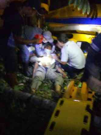 Piloto foi resgatado em rea de difcil acesso(foto: Redes sociais/Reproduo)