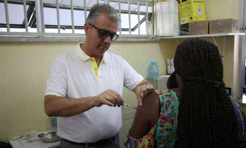 Minas Gerais ainda no alcanou a meta de vacinao contra a doena que  de 95%(foto: Edesio Ferreira/EM/D.A Press)