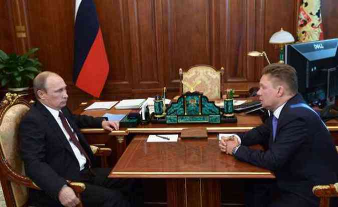 Presidente russo Vladimir Putin teve reunio com o CEO da Gazprom Alexei Miller, na semana passada(foto: ALEXEY NIKOLSKY / RIA NOVOSTI / AFP)