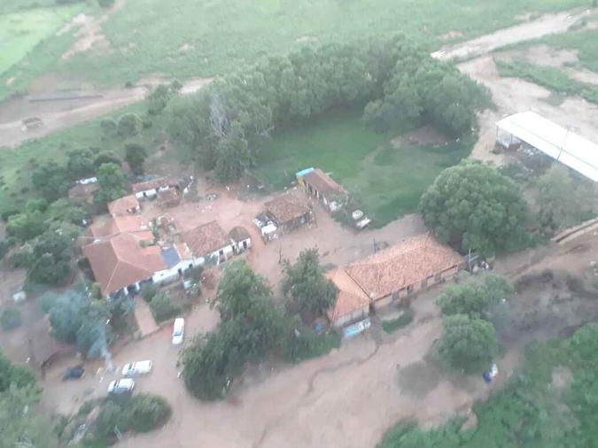 Assentamento fica na Fazenda Norte/América onde moram as famílias de trabalhadores rurais(foto: Reprodução/Whatsapp) Assentamento fica na Fazenda Norte/América onde moram as famílias de trabalhadores rurais(foto: Reprodução/Whatsapp)