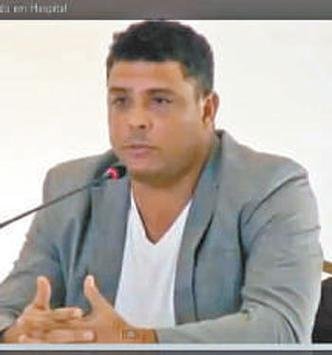 O v�deo foi feito durante a apresenta��o de Ronaldo como membro do comit� organizador do Mundial no Brasil(foto: Reprodu��o/Youtube - 19/6/13)