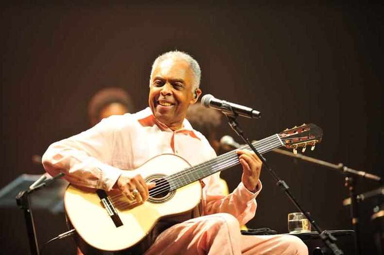 Gilberto Gil contou que o disco OK OK OK surgiu do %u2018namoro com a inspirao%u2019 depois que enfrentou problemas de sade (foto: Ramon Lisboa/EM/D.A Press)