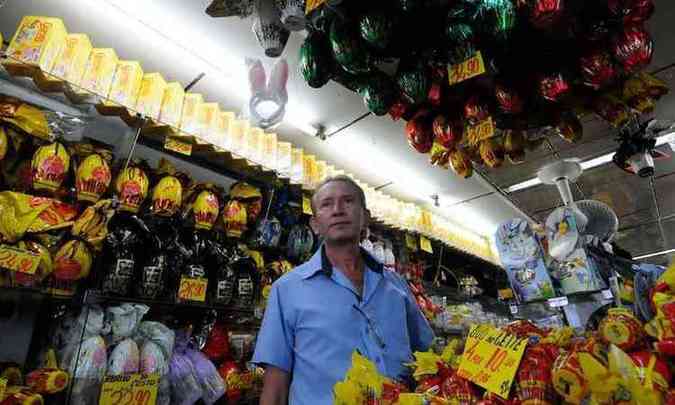 H 39 anos no ramo, o comerciante Maronildo Carvalho acredita ter registrado o pior resultado de sua rede de lojas, que passaram a vender o chocolate a preo de custo(foto: Gladyston Rodrigues/EM/D.A Press)